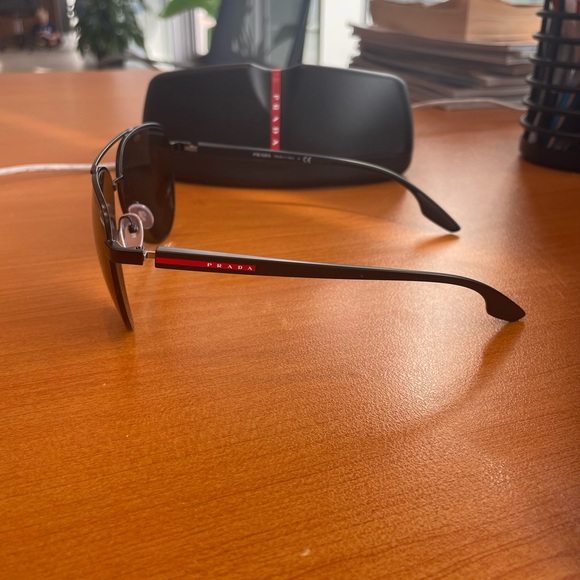 Prada aviators never worn - Picture 2 of 5